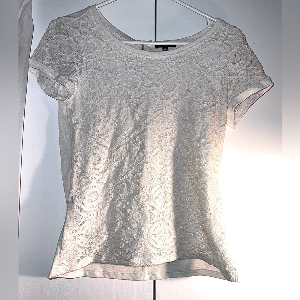 Verve Ami white lace flower design top